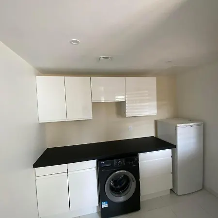 Maison Cosy En Plein Coeur De וויסטרהאם
